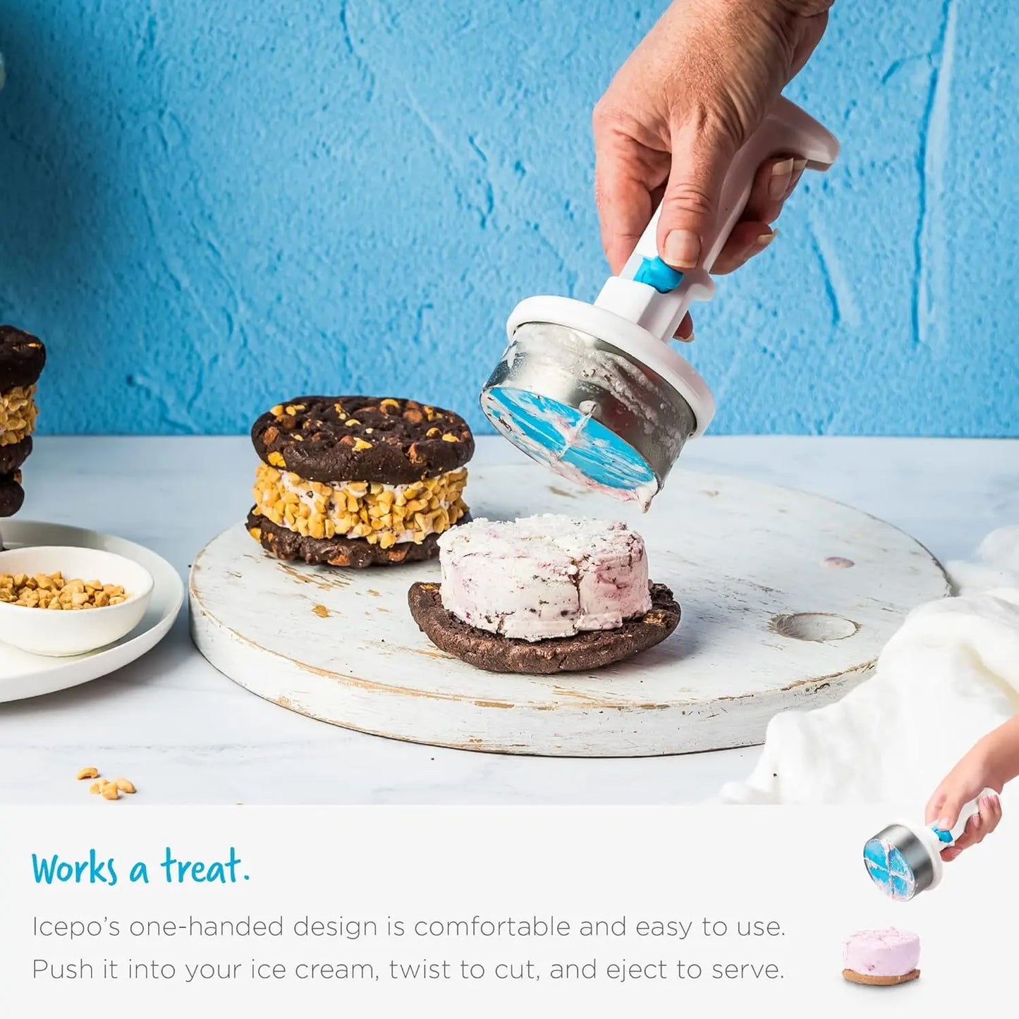 One-Handed Ice Cream Sandwich Scoop